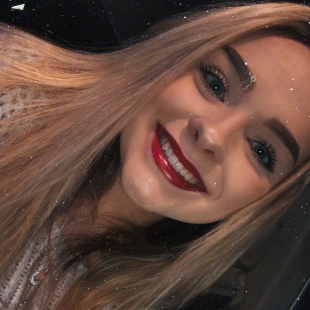 Meet your Posher, Raegan